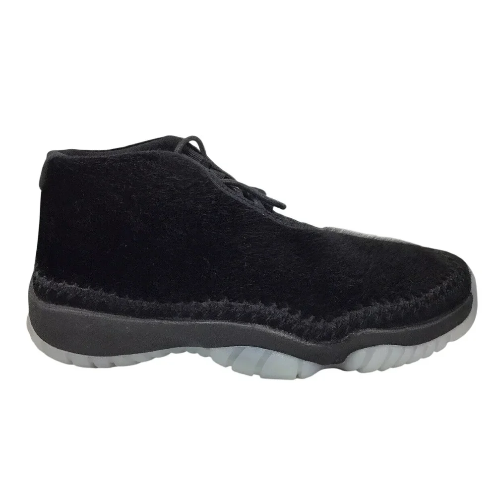 Nike Air Jordan Future Lifestyle Fur Womens Sz 7 Black Sneakers Shoes AR0726-006